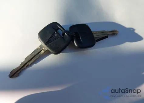 2006 Pontiac Vibe from USA, damaged, VIN 5Y2SL65846Z415991